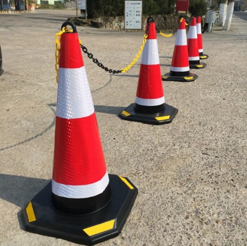 反(fǎn)光路錐的價格.jpg 反光路錐的價格(gé).jpg