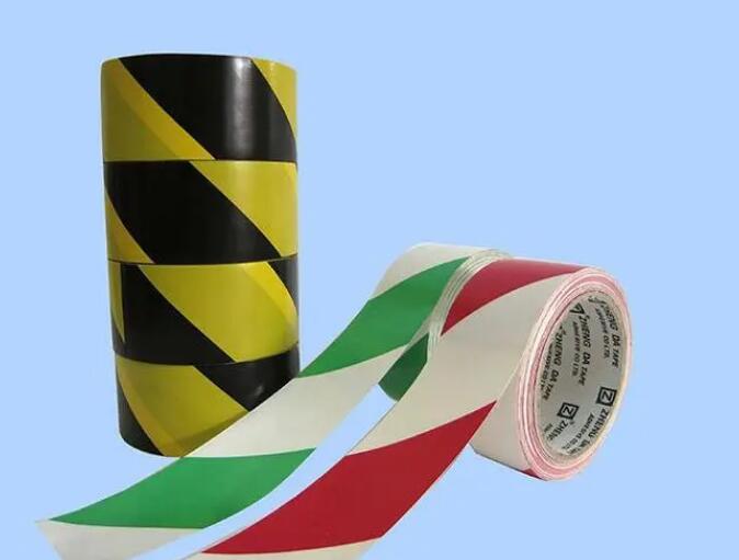 警示反光膠帶生產廠家.jpg 警示反光(guāng)膠帶生產廠家.jpg